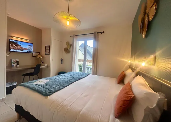 Brit Hotel Confort Lannion Vers Perros-Guirec