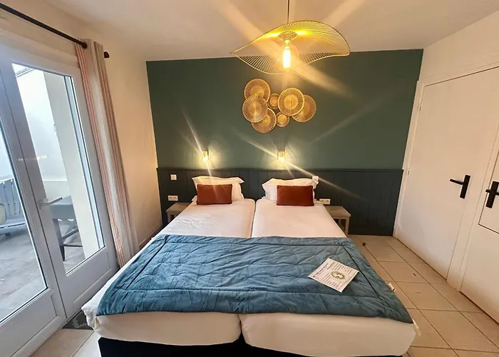 Brit Hotel Confort Lannion Vers Perros-Guirec